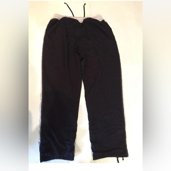NIKE TRACK PANTS SIZE XL 16-18 WITH INTERNAL LINING BLACK, WHITE & GRAY - Picture 5 of 11